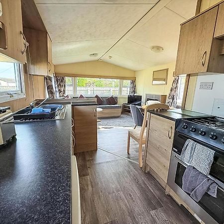 Lovely 6 Berth Caravan At Sunnydale Holiday Park Ref 35375S Лаут Экстерьер фото
