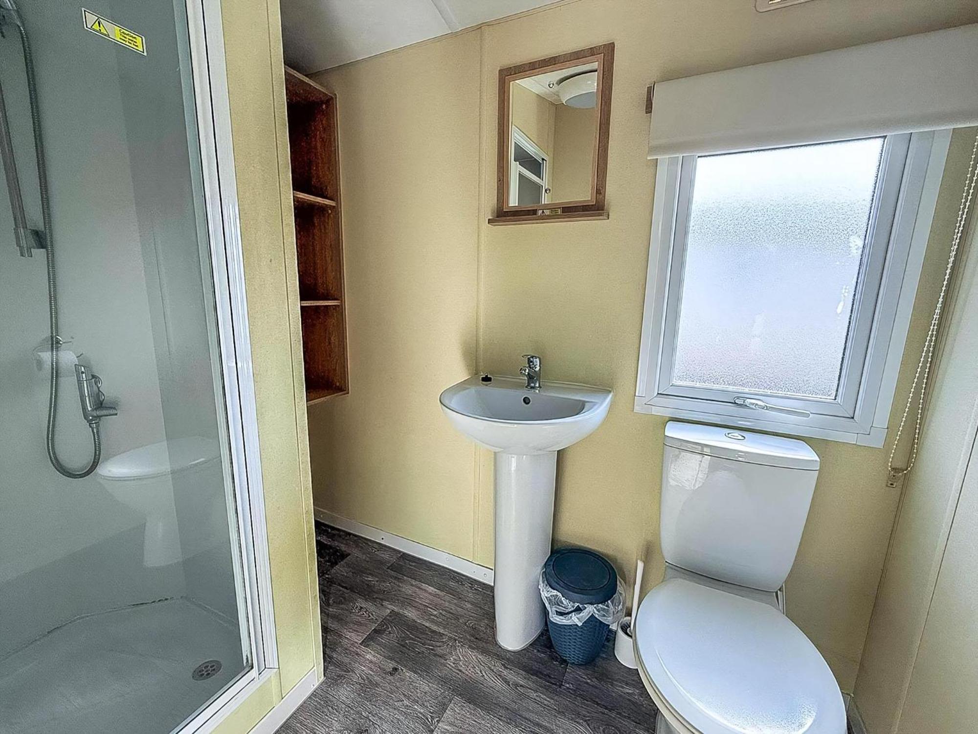 Lovely 6 Berth Caravan At Sunnydale Holiday Park Ref 35375S Лаут Экстерьер фото